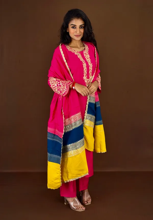 Elegant_Pink_Embroidered_Kurta_Set_With_Golden_Detailing
