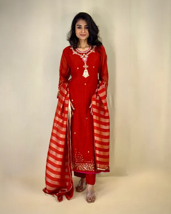 Red_Embellished_Kurta_Set_With_Golden_Sequin_Work