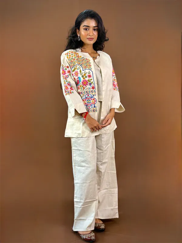 Offwhite_Embroidered_Jacket_Set_With_Floral_Motifs