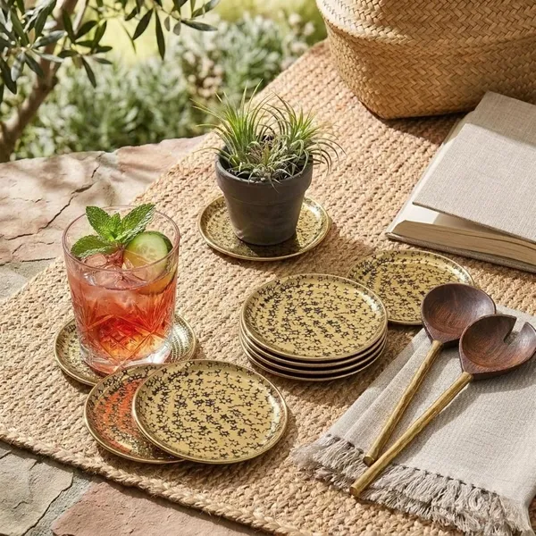 Elegant_Etched_Star_Gold_Coaster_Set_Premium_Aluminium_With_Gold_Plated_Finish_Hammered_Texture_Diameter_Set_Of_6