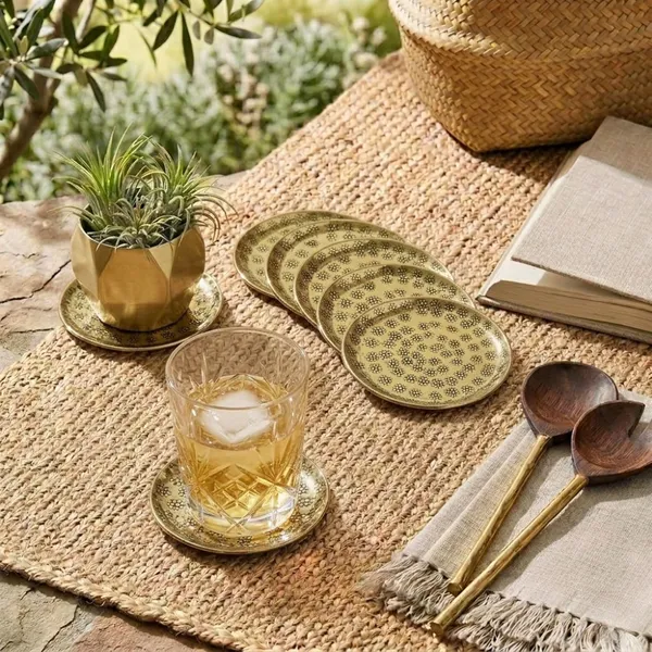 Set_Of_6_Hammered_Brass_Casted_Coasters_Gold_Finish_Round_Drink_Coaster_Set_With_Textured_Surface_Premium_Metal_Coasters_For_Glasses_Cups_Table_Protection_Luxury_Table_Decor