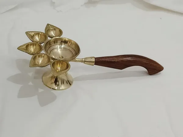 Brass_Pancharti_Diya_With_Wooden_Handle_Panchmukhi_Oil_Lamp_For_Home_Temple_And_Diwali_Golden