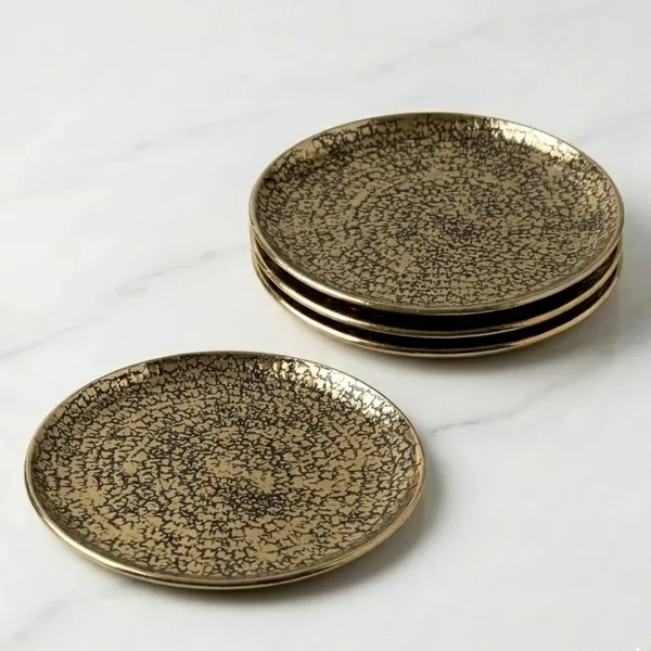 Hammered_Brass_Coasters_Round_Gold_Finish_Metal_Textured_Surface_Heat_Resistant_Set_Of_4_Luxury_Table_Decor