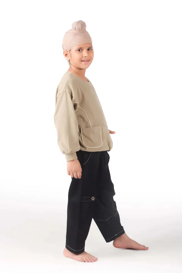 Minimalist_Pocket_Detail_Sweatshirt_Olive_Green