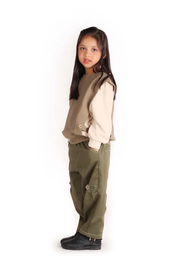 Unisex_Cargo_Style_Pants_Olive_Green