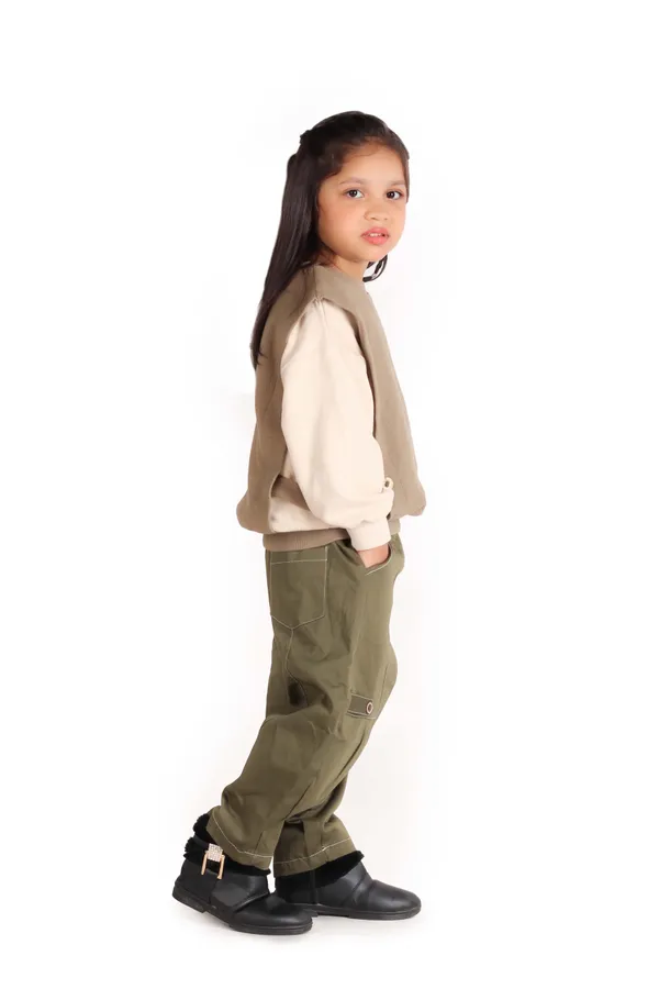 Unisex_Cargo_Style_Pants_Olive_Green