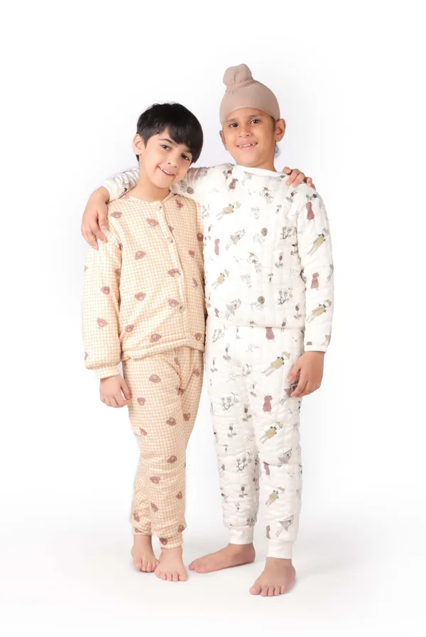 Unisex_Quilted_Animal_Print_Set_White