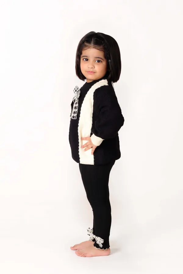 Classic_Black_White_Houndstooth_Sweater_Black