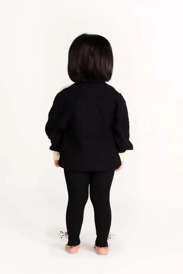 Classic_Black_White_Houndstooth_Sweater_Black