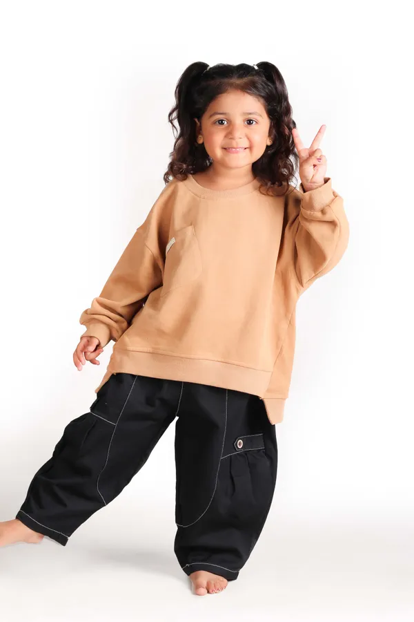 Unisex_Sweatshirt_With_Chest_Pocket_Beige