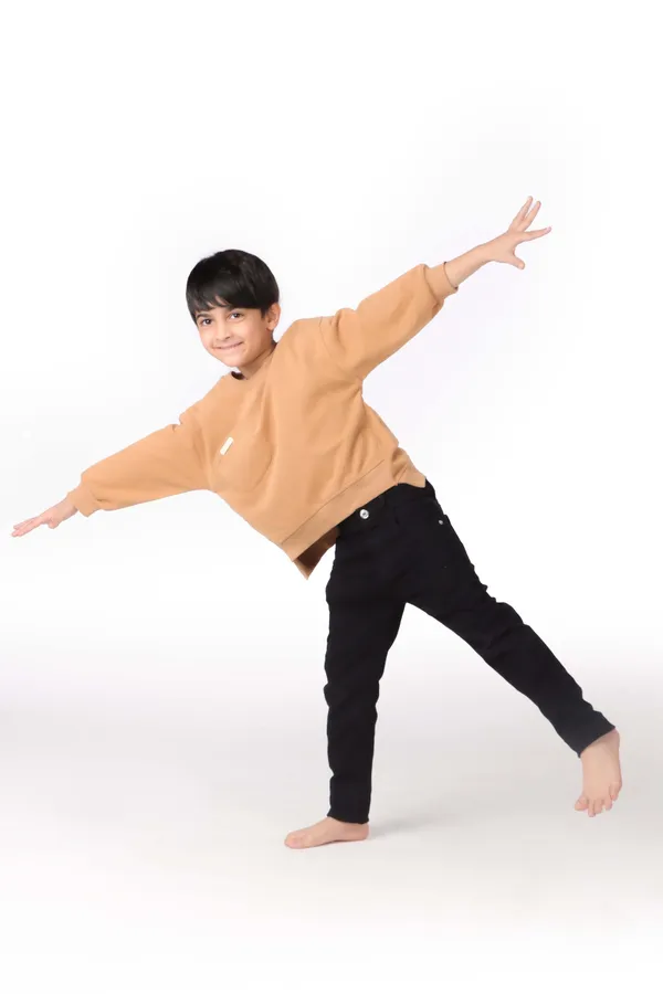 Unisex_Sweatshirt_With_Chest_Pocket_Beige