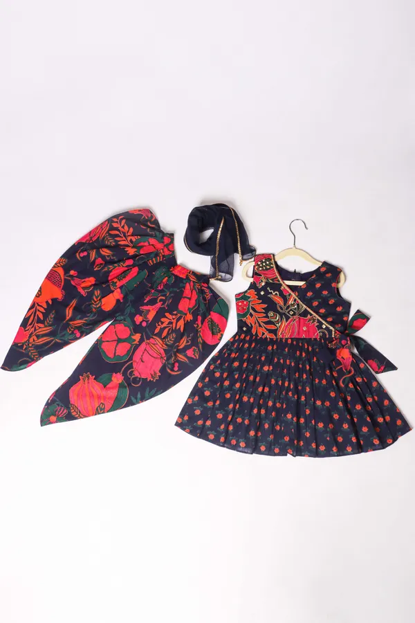 Midnight_Elegance_Navy_Blue_Floral_Ethnic_Set