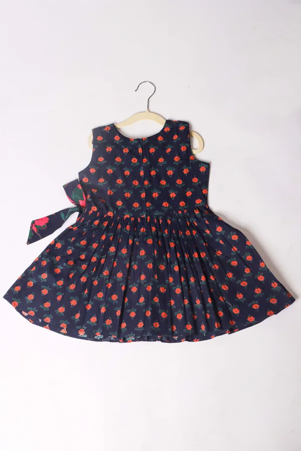 Midnight_Elegance_Navy_Blue_Floral_Ethnic_Set