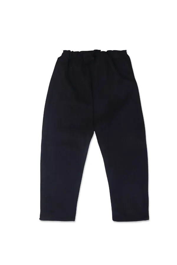 Black_Pants_With_Heart_Patterned_Bow