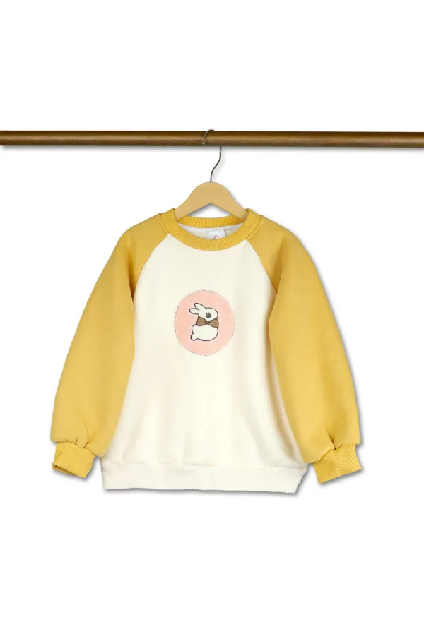 Unisex_Cozy_Bunny_Themed_Sweatshirt_And_Pants_Set