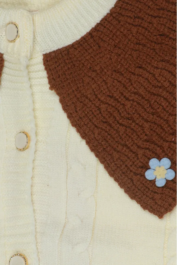 Adorable_Two_Tone_Sweater_With_Floral_Accents