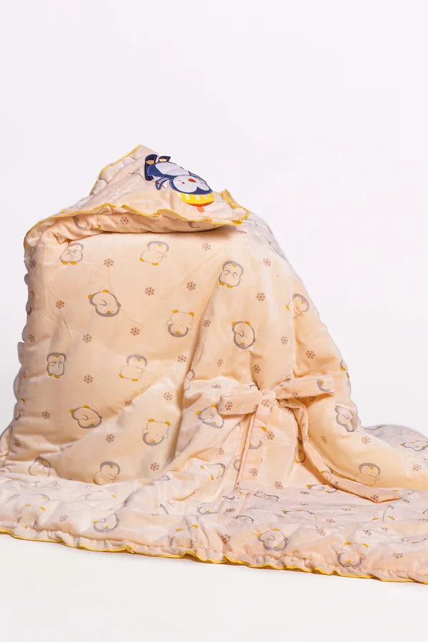 Adorable_Yellow_Baby_Wrapper_With_Penguin_Design_Yellow