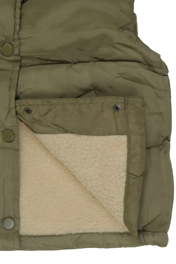 Olive_Sherpa_Style_Quilted_Half_Jacket
