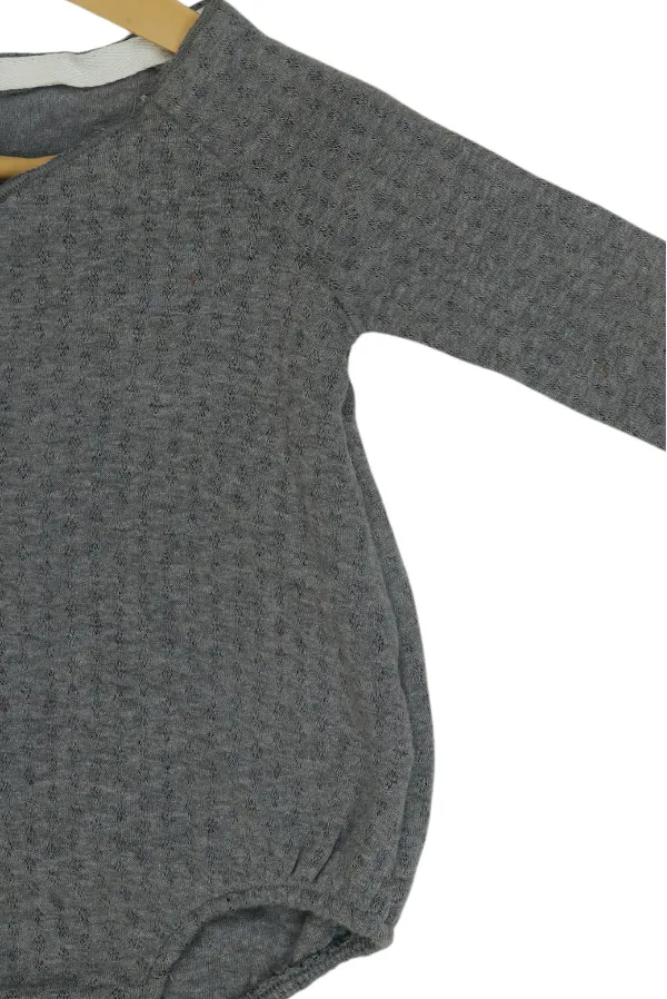 Elegant_Gray_Baby_Onesie_With_White_Ribbon_Tie