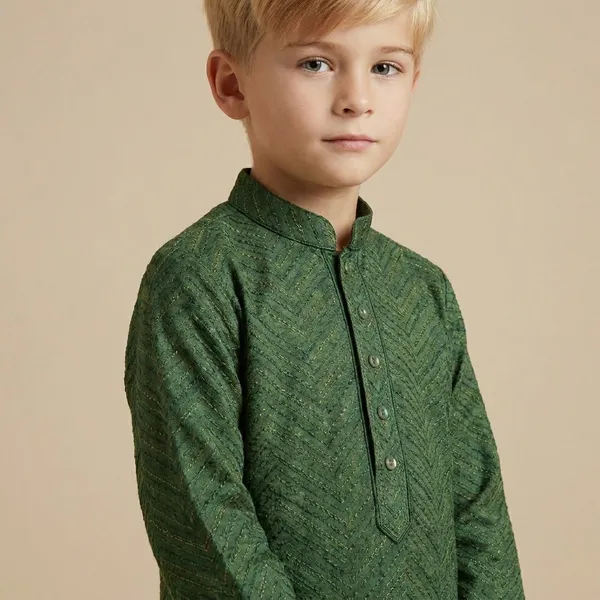 Boys_Green_Ethnic_Kurta_Set_With_Cream_Churidar