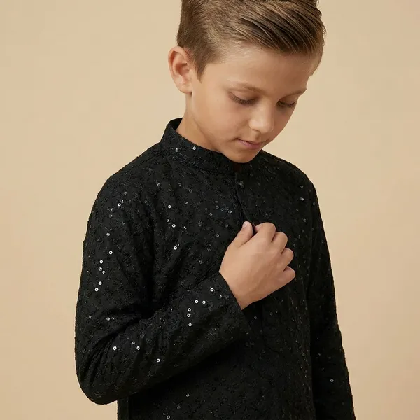 Boys_Black_Embellished_Kurta_Pajama_Set