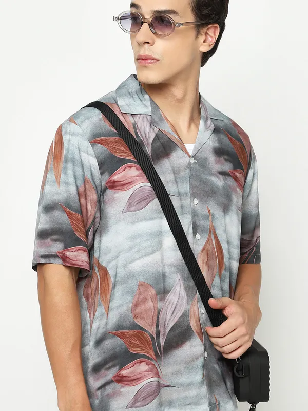 Abstract_Floral_Oversized_Shirt_100%_Viscose_Oversized_Fit