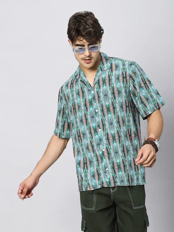 Glitchy_Geometric_Oversized_Viscose_Shirt_100%_Viscose_Oversized_Fit