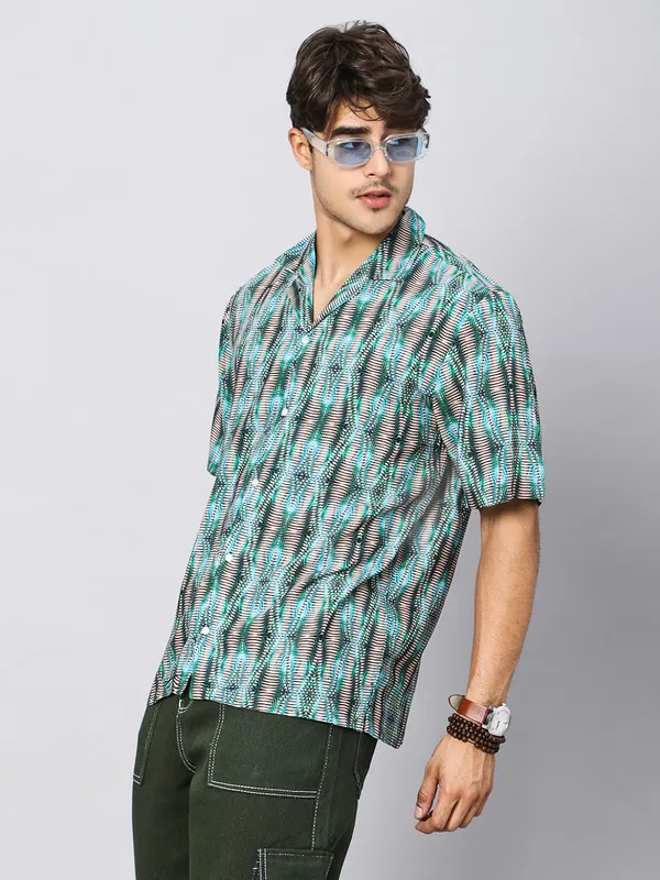 Glitchy_Geometric_Oversized_Viscose_Shirt_100%_Viscose_Oversized_Fit