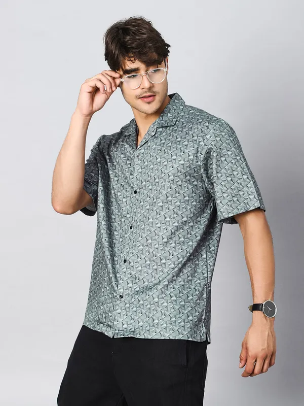 Monochrome_Wave_Oversized_Cotton_Shirt_100%_Cotton_Oversized_Fit