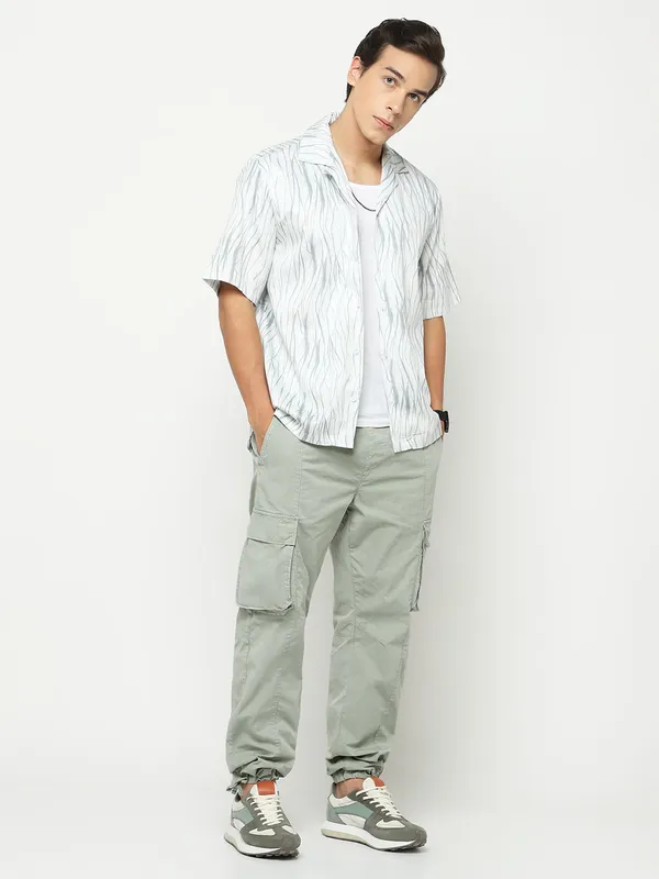 Wavy_Texture_Oversized_Cotton_Shirt_100%_Cotton_Oversized_Fit