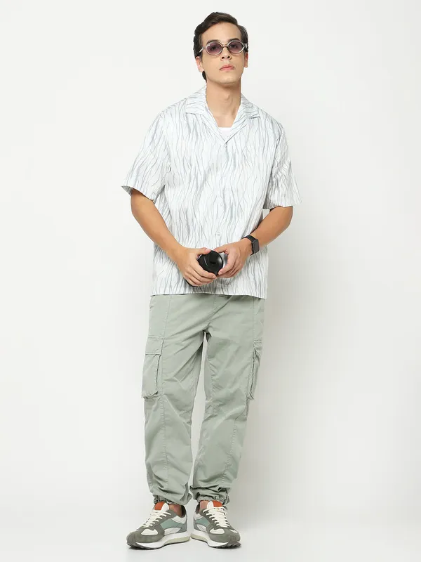 Wavy_Texture_Oversized_Cotton_Shirt_100%_Cotton_Oversized_Fit