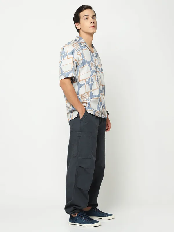 Modern_Geometric_Oversized_Cotton_Shirt_100%_Cotton_Oversized_Fit