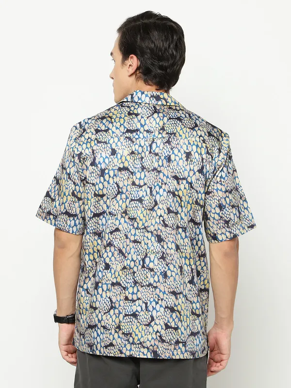 Modern_Contemporary_Oversized_Cotton_Shirt_100%_Cotton_Oversized_Fit