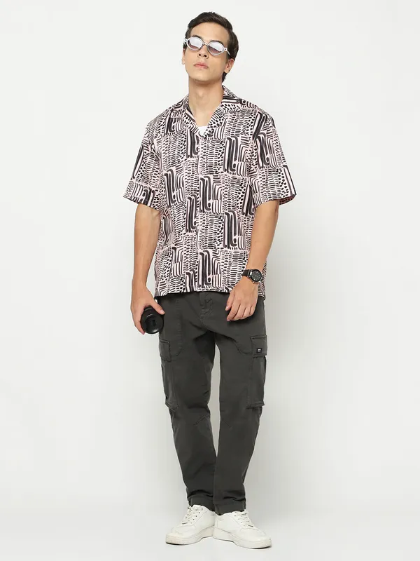 Bold_Abstract_Oversized_Cotton_Shirt_100%_Cotton_Oversized_Fit