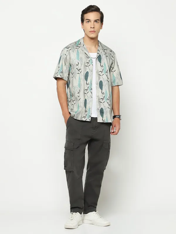 Leaves_Silhouette_Oversized_Cotton_Shirt_100%_Cotton_Oversized_Fit