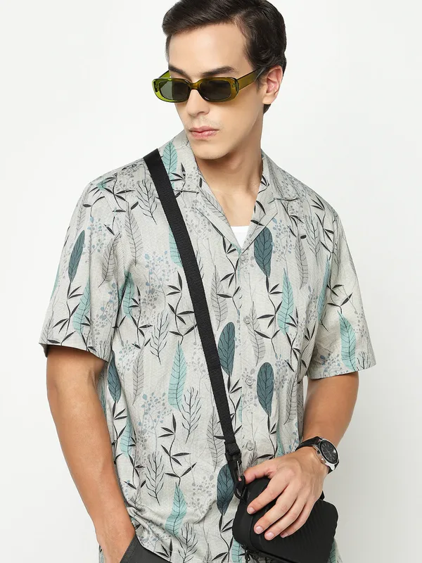 Leaves_Silhouette_Oversized_Cotton_Shirt_100%_Cotton_Oversized_Fit
