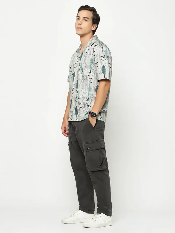 Leaves_Silhouette_Oversized_Cotton_Shirt_100%_Cotton_Oversized_Fit