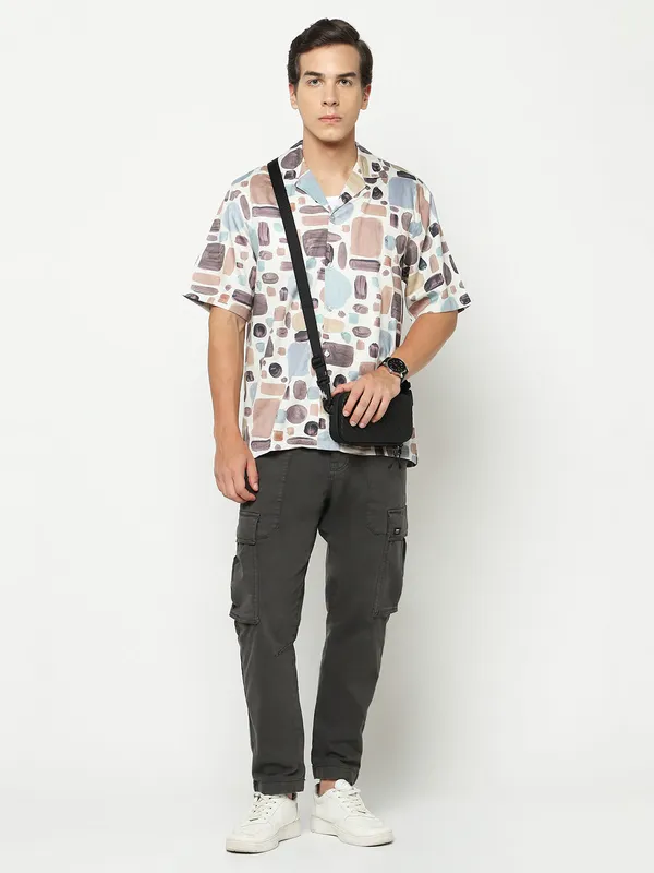 Abstract_Shapes_Oversized_Cotton_Shirt_100%_Cotton_Oversized_Fit