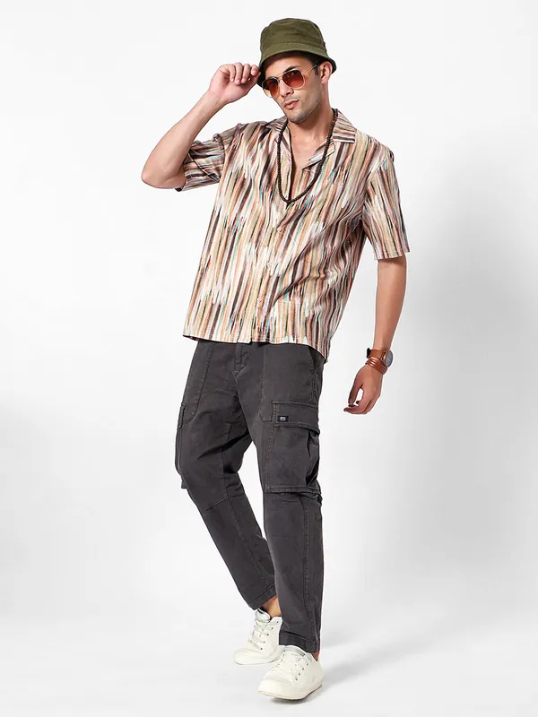Minimalist_Abstract_Oversized_Cotton_Shirt_100%_Cotton_Oversized_Fit