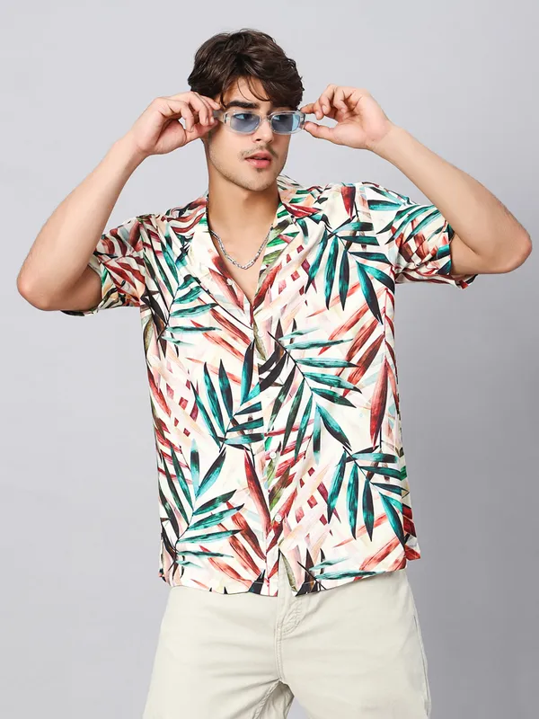 Bold_Leaves_Oversized_Viscose_Shirt_100%_Viscose_Oversized_Fit