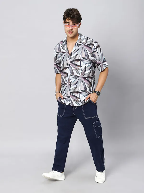 Contemporary_Leaves_Oversized_Viscose_Shirt_100%_Viscose_Oversized_Fit