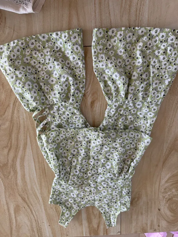 Green_Cotton_Premium_Ruffle_Sleeve_Romper_For_Girl
