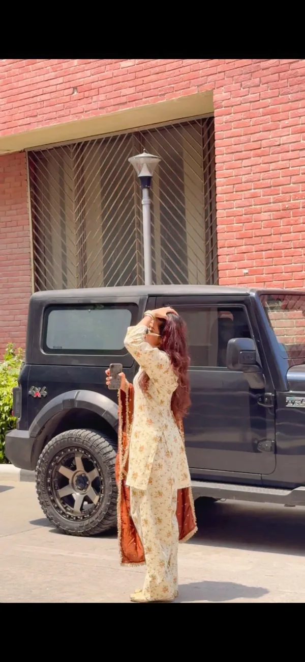 Cream_Cotton_Premium_Kurta_Set_For_Women