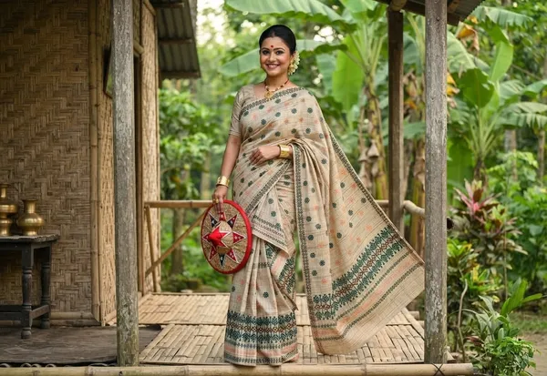 Women_Cotton_Assamese_Mekhela_Chador_Set_Traditional_Cotton_Cultural_Wear_Outfit