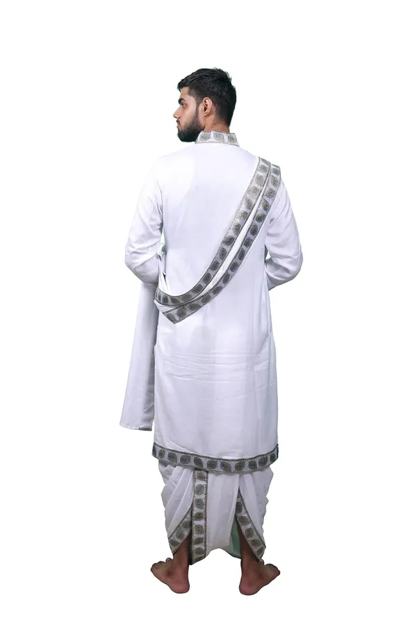 Traditional_Pure_Cotton_Bagalbandhi_With_Readymade_Dhoti_And_Dupatta_Set_Along_With_Beautiful_Peacock_Feather_Borders