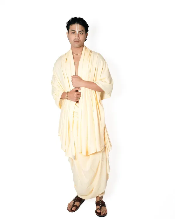 White_Pure_Cotton_Bagalpuri_Rayon_Dhoti_Dupatta_Set_Crafted_Without_Borders_Some_Set_Is_Dedicated_To_That_Very_Sentiment_Premanand_Maharaj_And_Iskon_Temple