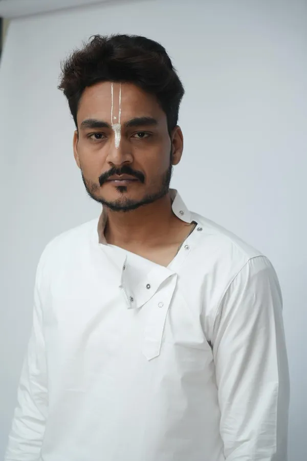 Men_White_Cotton_Kurta_Breathable_Fabric_Regular_Fit_Kurta_Traditional_Ethnic_Wear_For_Daily_Use_Puja_Temple_Festive_Occasions
