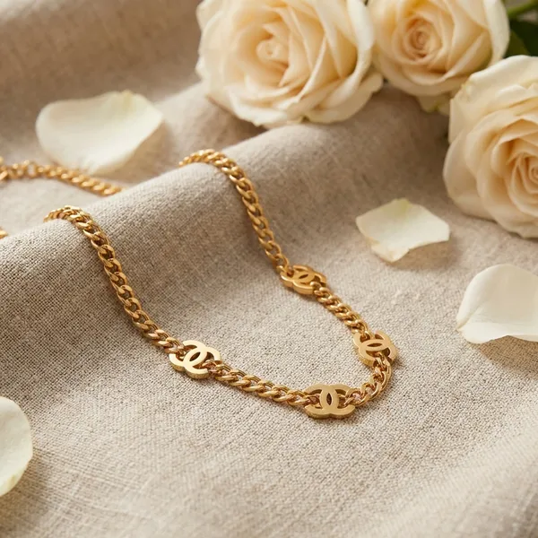 Luxe_Gold_Link_Chain_Necklace