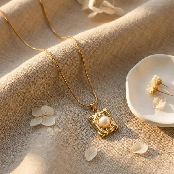 Vintage_Pearl_Pendant_Necklace