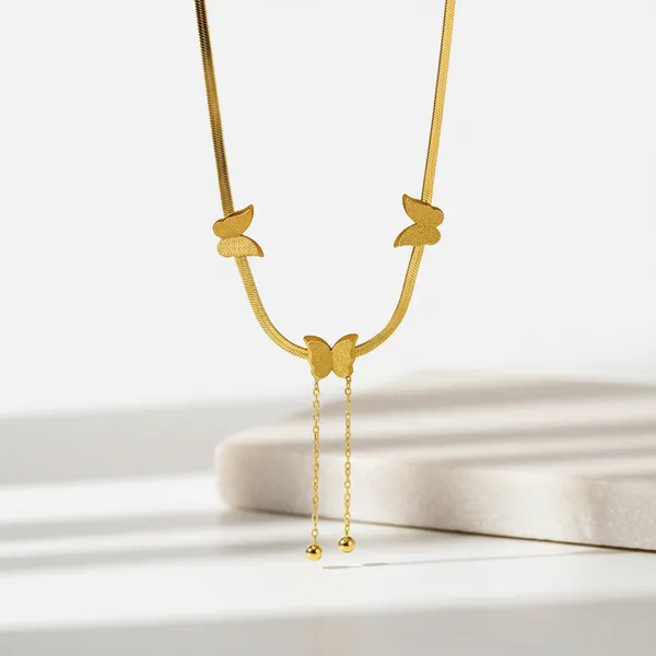 Butterfly_Charm_Gold_Necklace